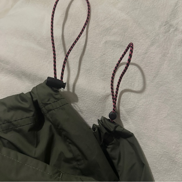 Women’s Nike Icon Clash Mini Skirt. Large. - Picture 4 of 4